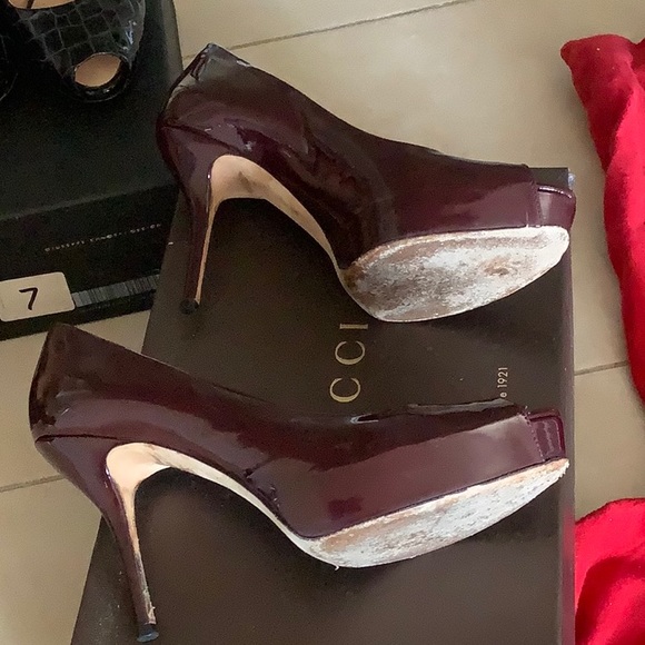 Burgundy Patent Gucci Peeptoe - Picture 3 of 3